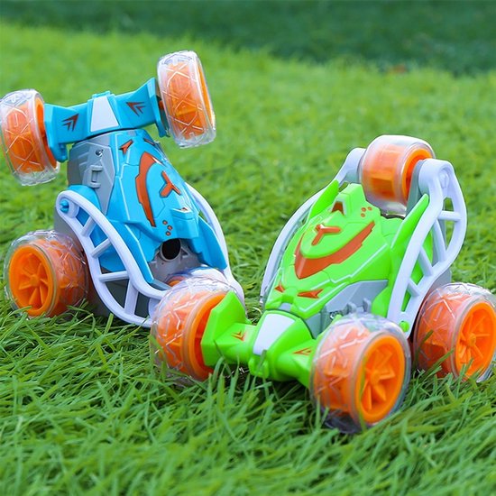 1 x Stunt Rolling Toy Car, 360° Tumbling Truck, 2,4G met lampjes, muziek, sproeifunctie, 18 minuten rijtijd, groen