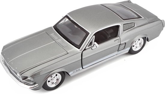 531260 Ford Mustang GT ´67 modelauto op schaal 1:24, op kleur gesorteerd, 20 cm