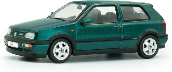 VW Golf MKIII VR6 (1994) Compacte 90 Hatchback, sportieve lijnen, periode-correcte velgen, Diecast modelauto, groen, 1:43