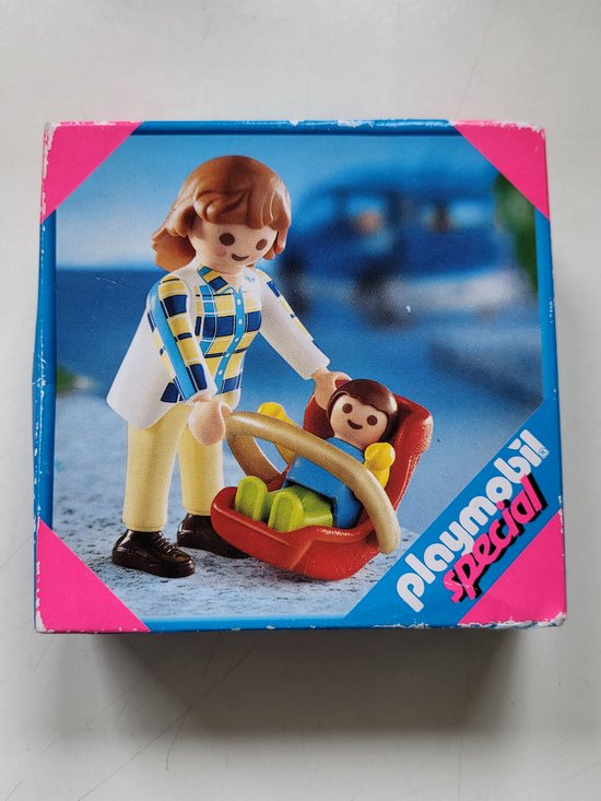 Playmobil Special 4668 Moeder met kind in maxi cosi